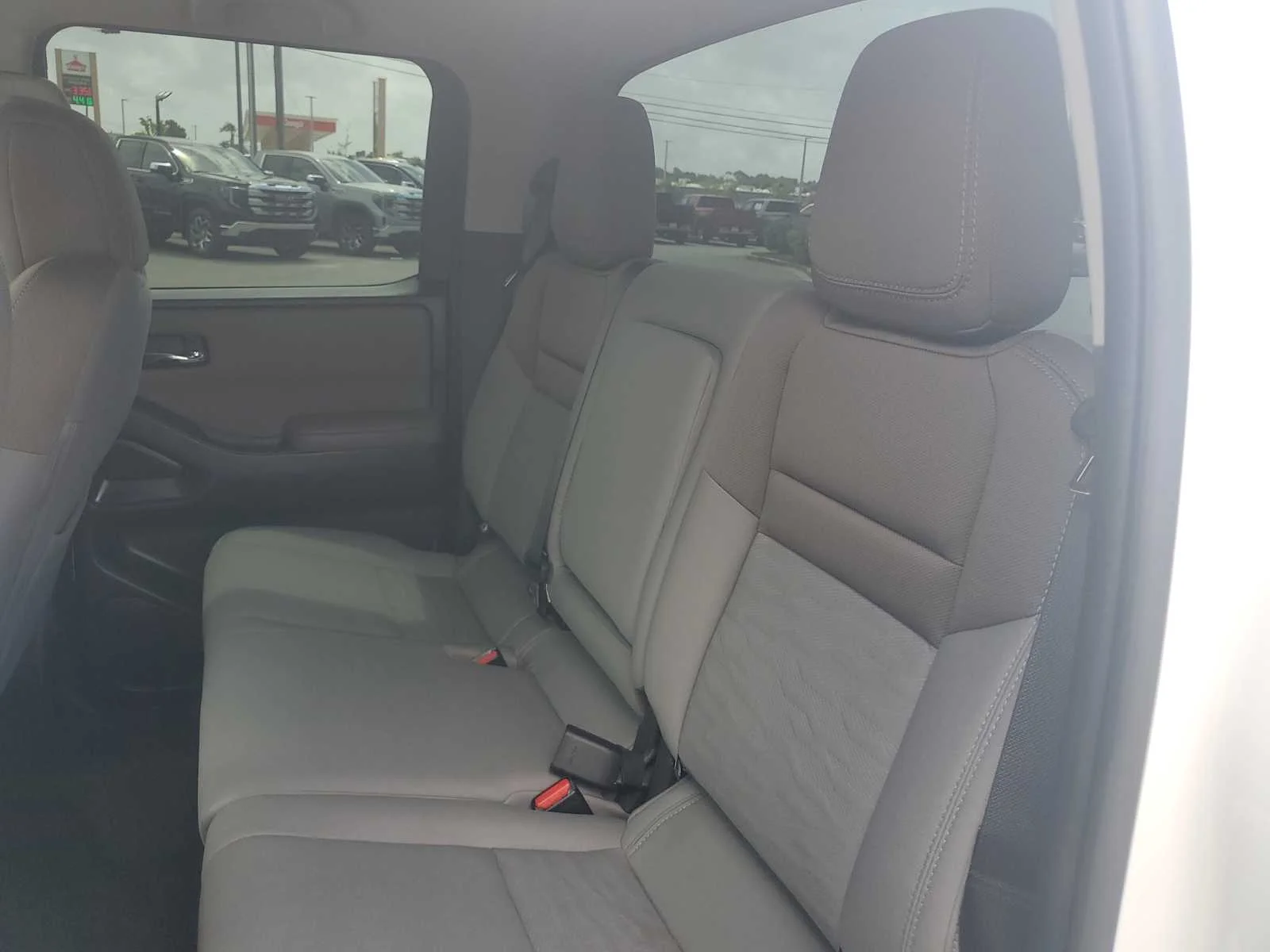 2023 Nissan Frontier SV - Photo 24