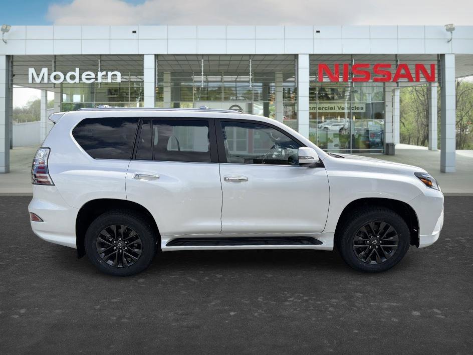 Used 2023 Eminent White Pearl Lexus GX 460 Premium image 6