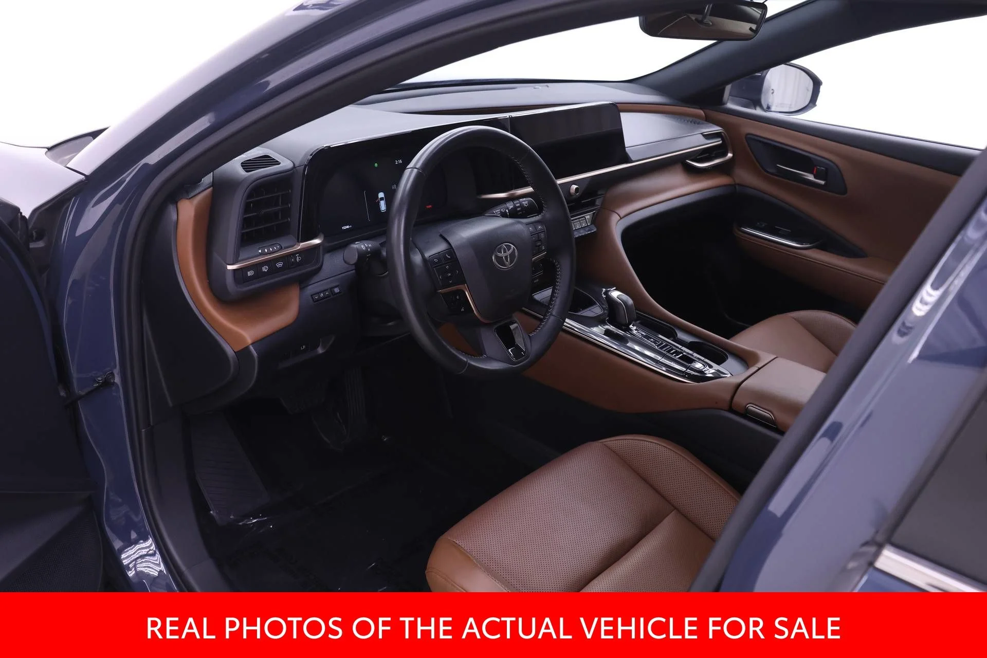Certified Used 2025 White Toyota XLE image 3