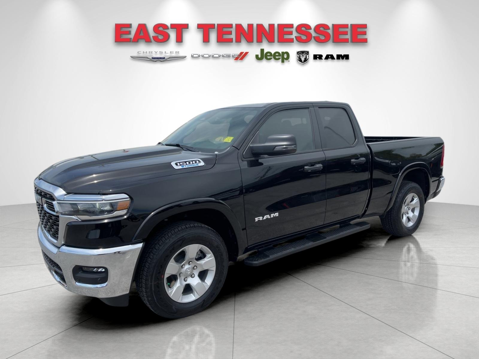 New 2026 Diamond Black Crystal Pearl-Coat Exterior Paint RAM Big Horn/Lone Star image 7