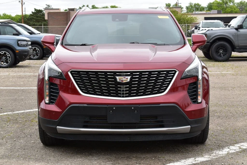 Used 2019 Cadillac XT4 Premium Luxury with VIN 1GYFZCR48KF141867 for sale in Kansas City