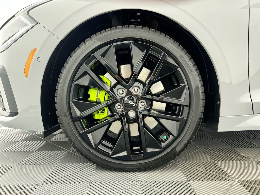 New 2026 Wolf Gray Kia GT image 13