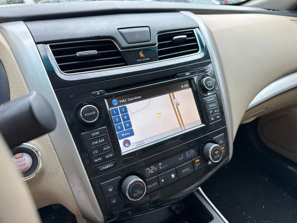 Used 2015 Red Nissan 2.5 SV image 15
