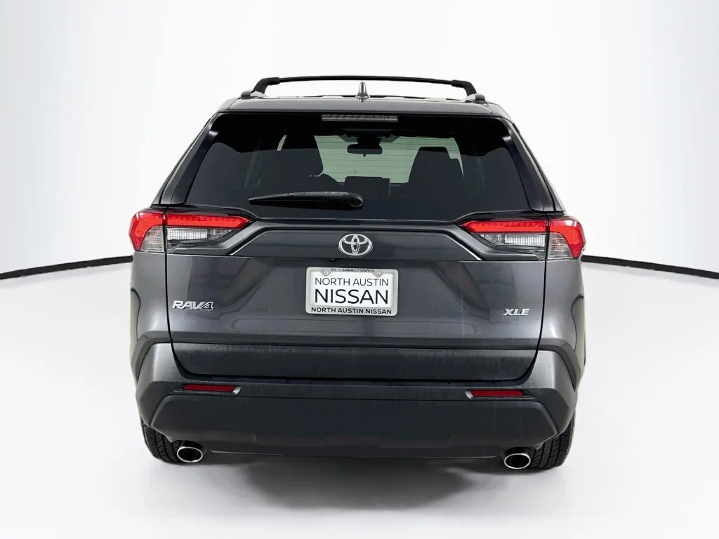 Used 2020 Gray Toyota XLE image 6