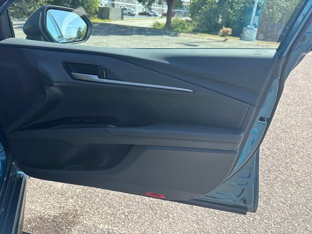 Used 2026  Toyota SE image 14