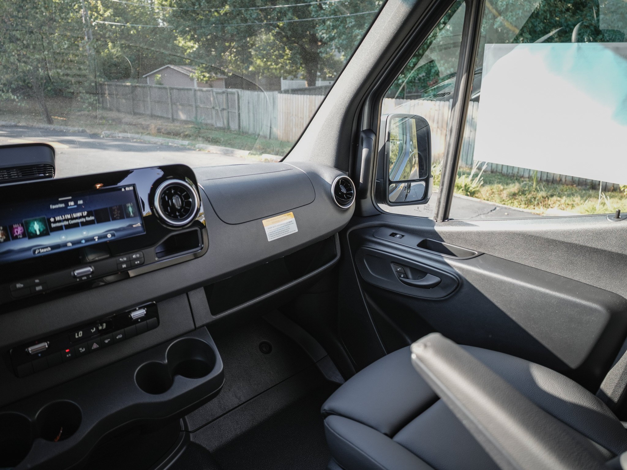 New 2025 SELENITE GREY Mercedes-Benz  image 29
