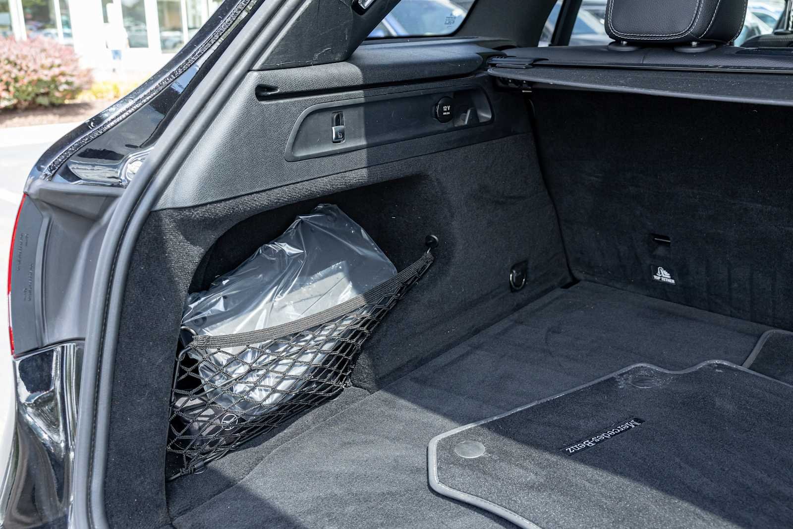 Used 2018 Black Mercedes-Benz GLC 300 image 33