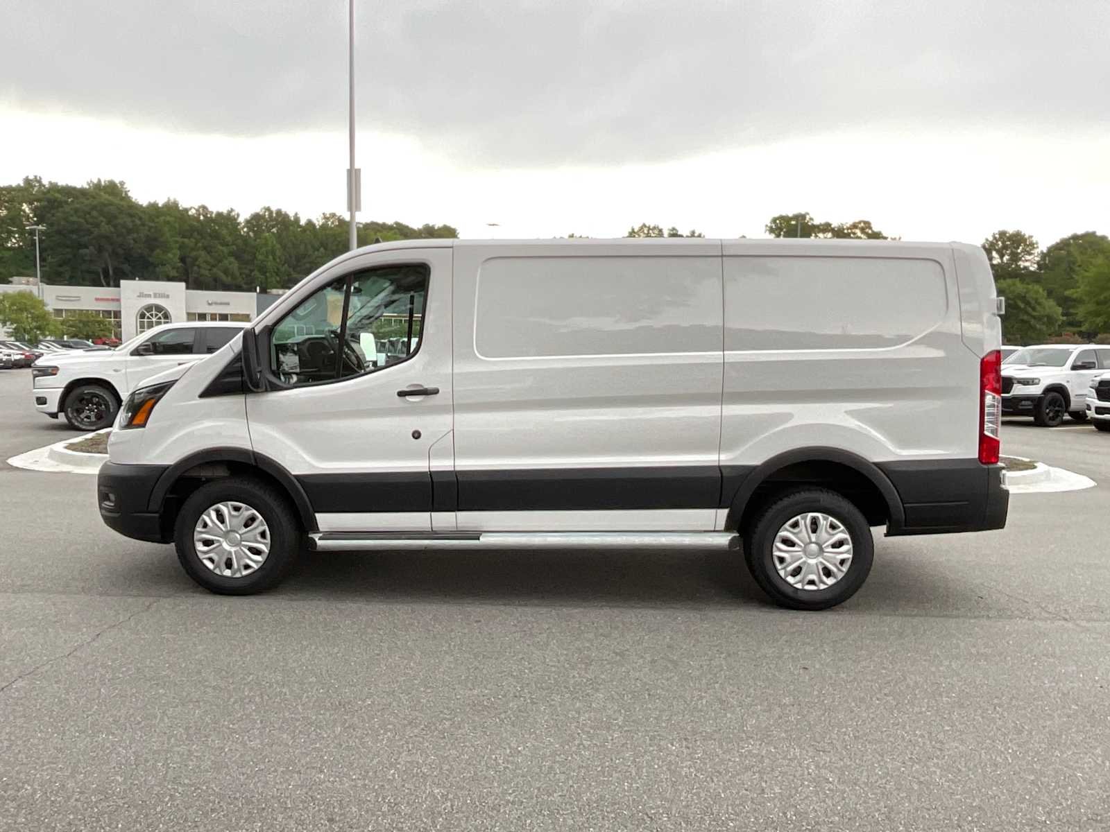 Used 2025 Oxford White Ford  image 2