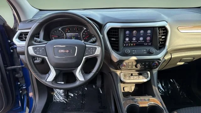 Used 2023 Ultra Blue Metallic GMC SLE image 10