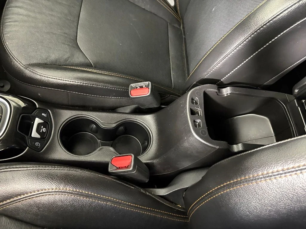 Used 2021 Red Jeep Limited image 33
