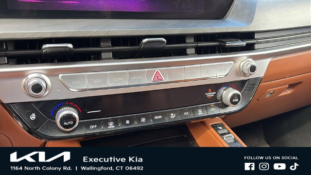 Certified Used 2024 Green Kia EX X-Line image 18