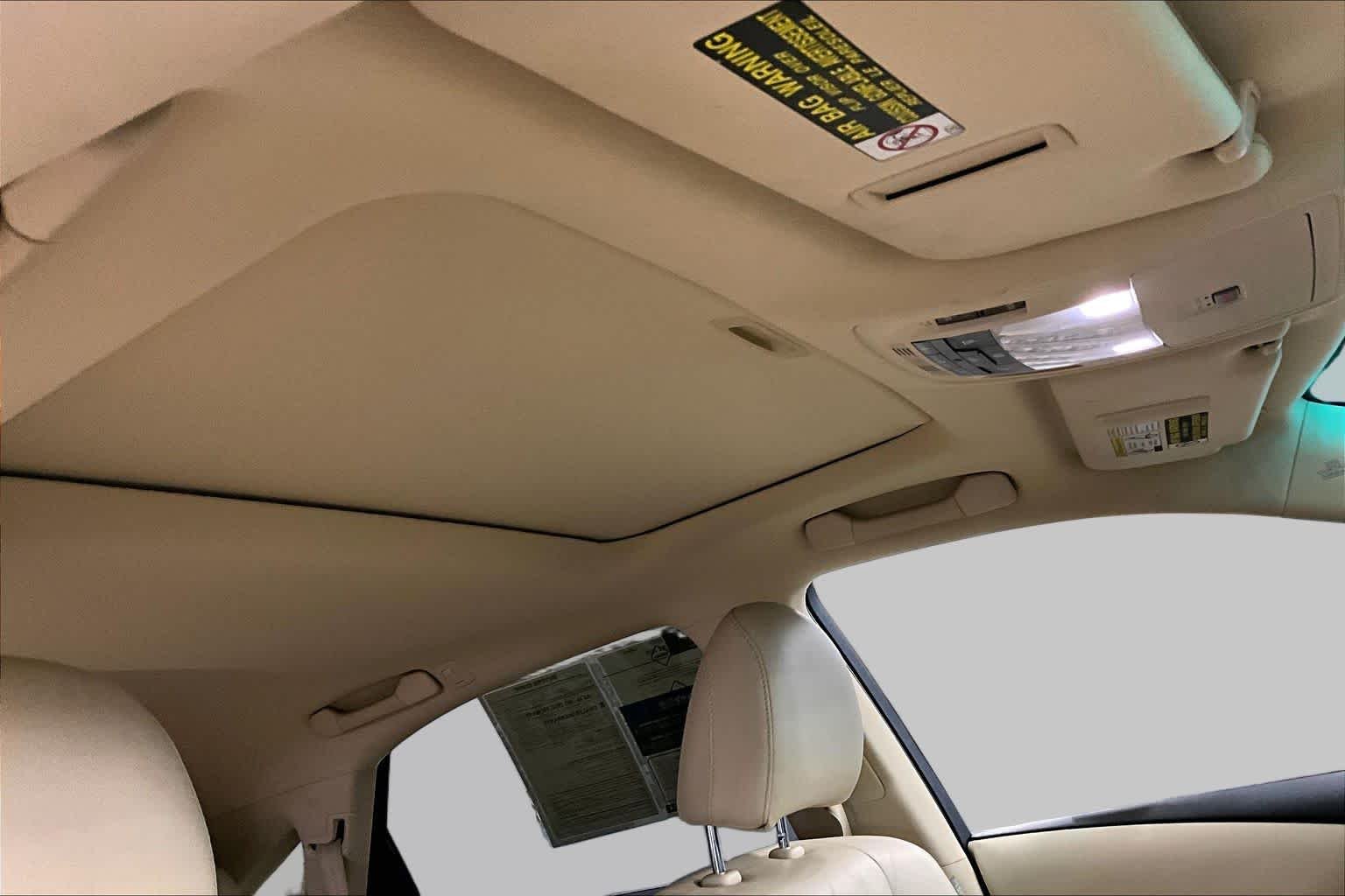 Used 2010 Starfire Pearl Lexus  image 13