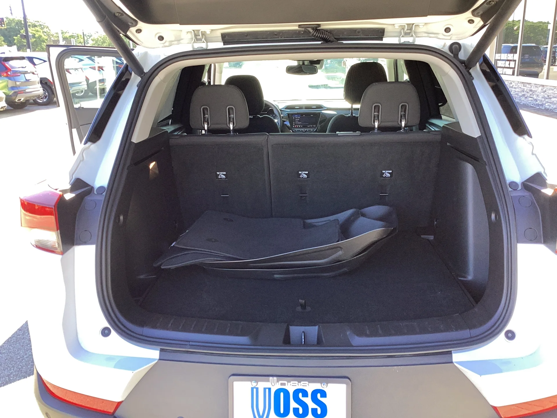 Used 2021 Summit White Chevrolet LT image 14