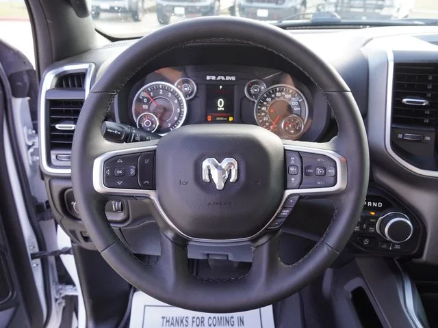 Used 2025 White Ram Big Horn/Lone Star image 27