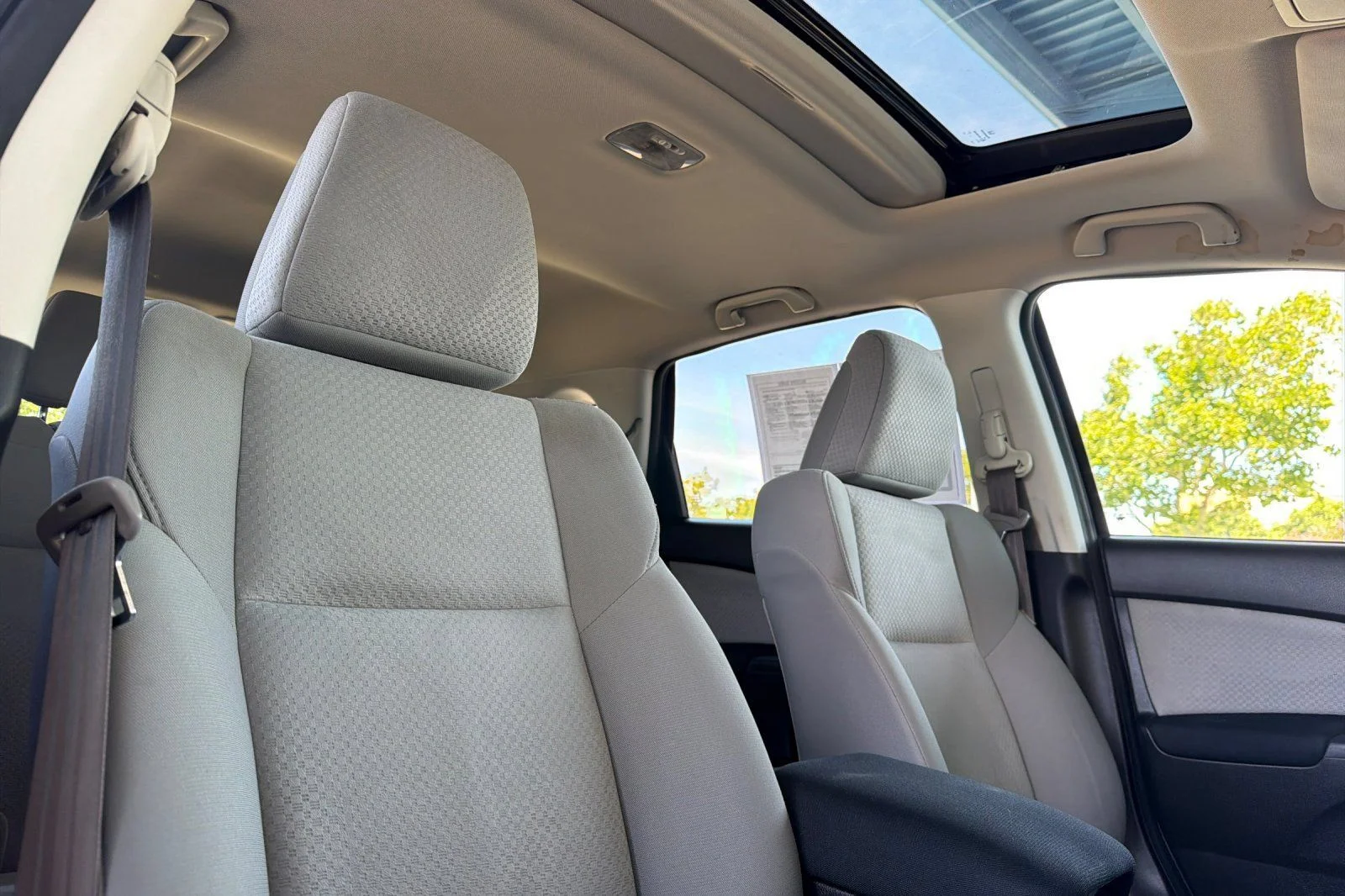 Used 2016  Honda EX image 16