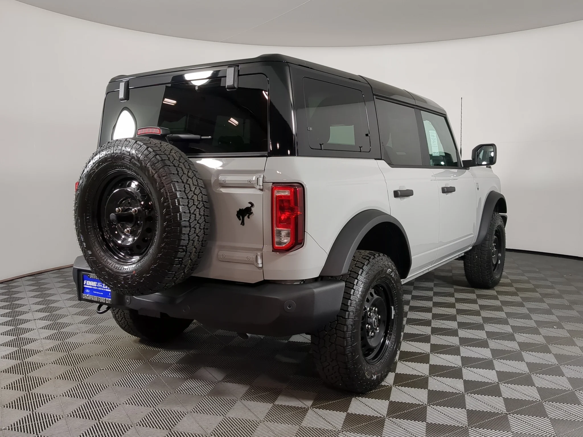 New 2026 Avalanche Gray Ford Big Bend® image 9