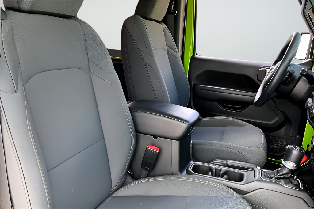 Used 2025 Green Jeep Sport image 27
