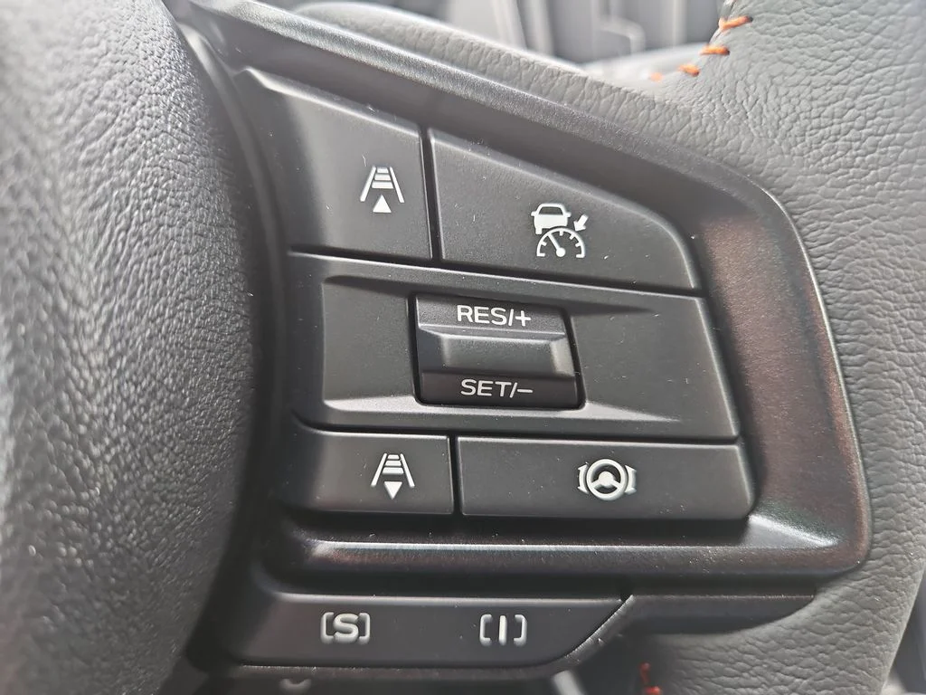 New 2026 CRYSTAL WHITE PEARL Subaru Limited Hybrid image 31