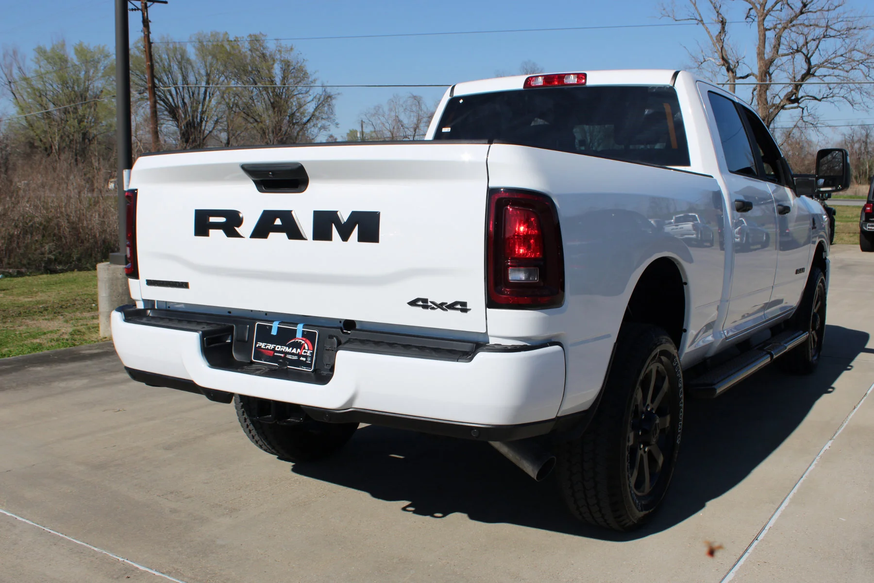 New 2026 Bright White Clear-Coat Exterior Paint RAM BIG HORN CREW CAB 4X4 image 31