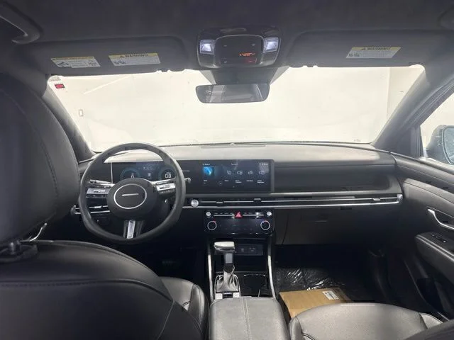 Used 2025 Black Hyundai SEL image 18