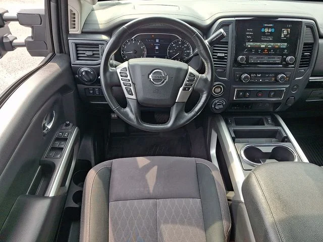 Used 2022 Gray Nissan SV image 11