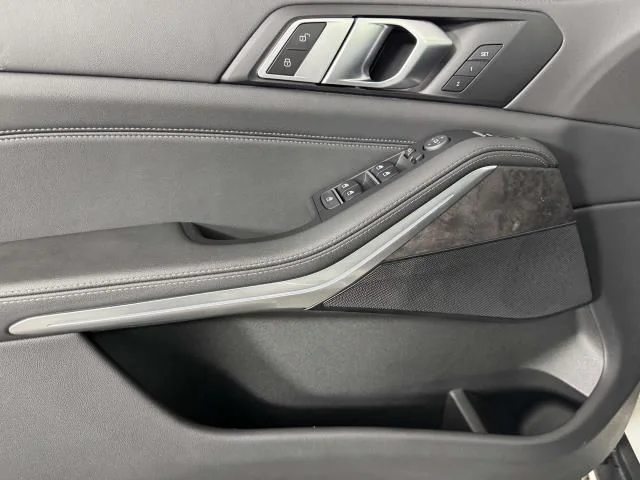 2025 BMW X5 40i - Photo 17