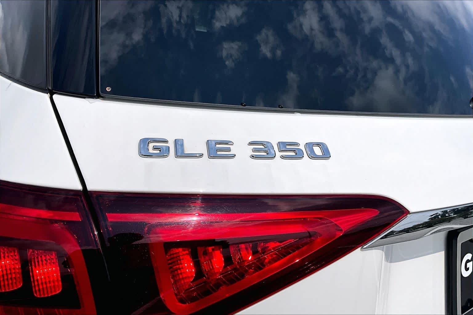 Used 2023 Polar White Mercedes-Benz GLE 350 image 10