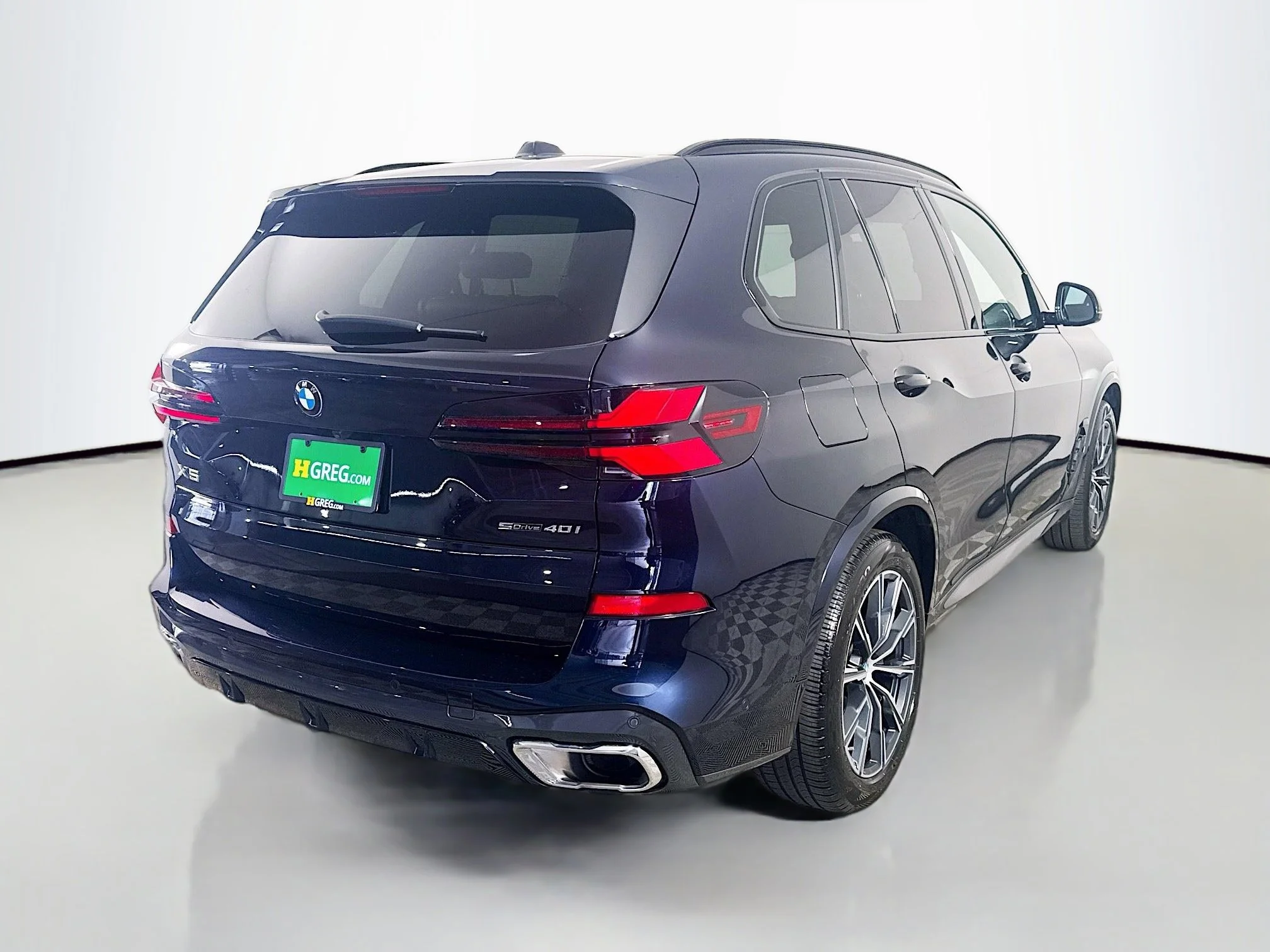 Used 2026 Carbon Black Metallic BMW sDrive40i image 7