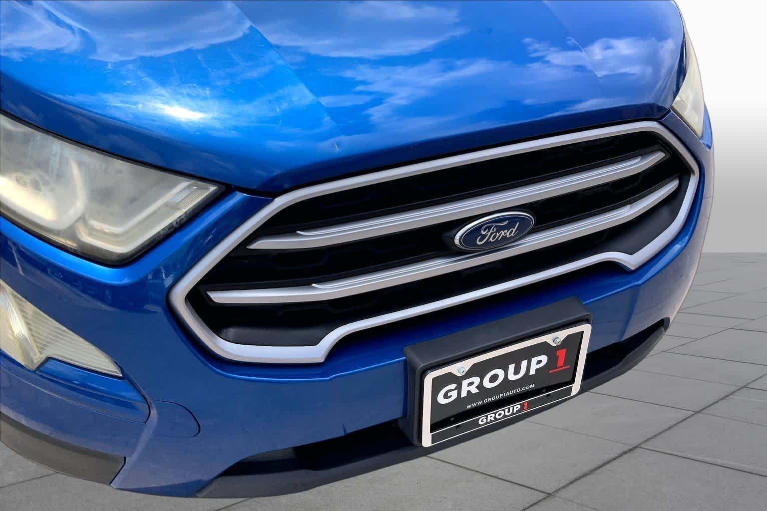 Used 2018 Lightning Blue Metallic Ford SE image 30