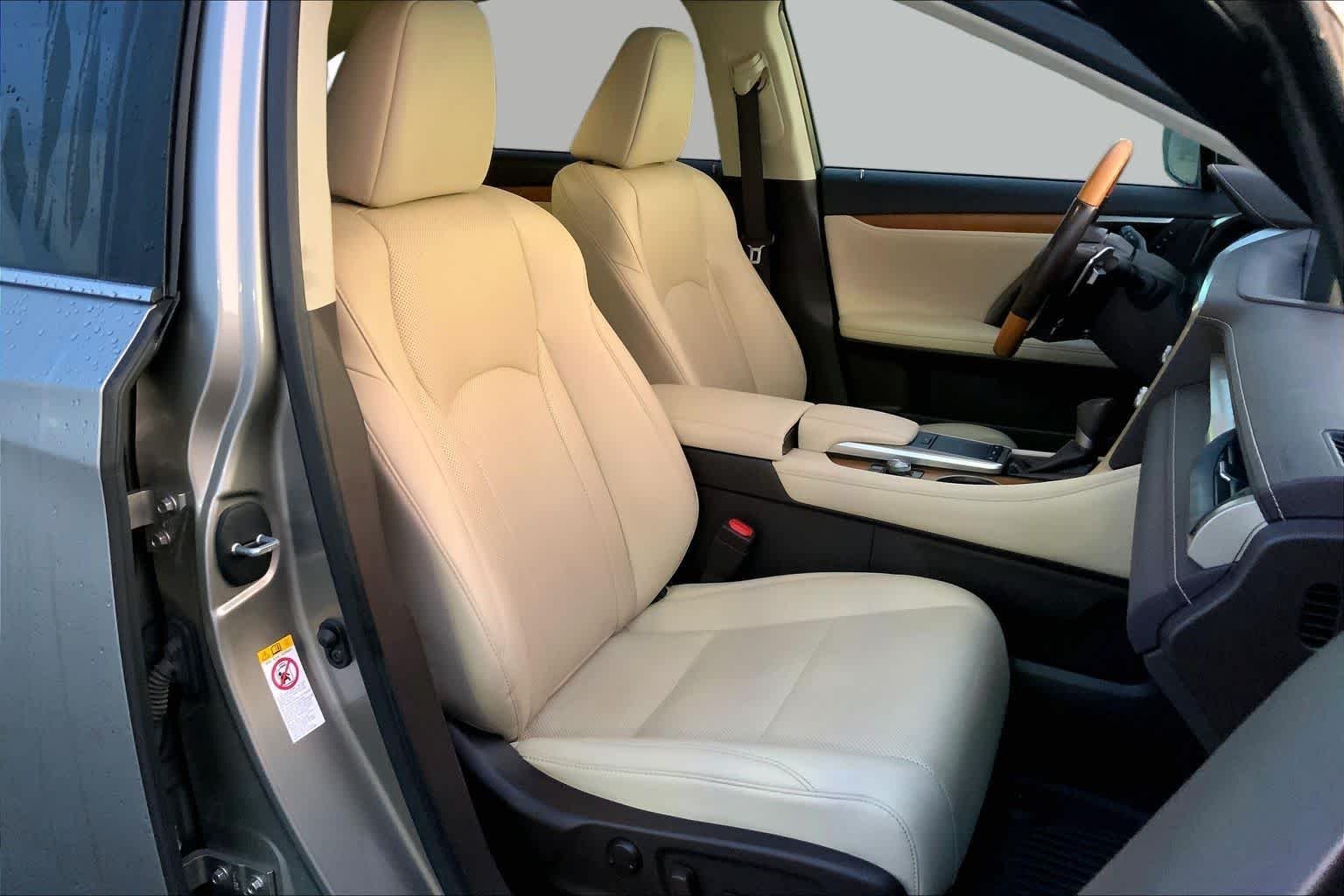 Used 2020 Atomic Silver Lexus  image 9