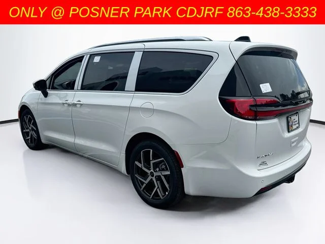 New 2027 Bright White Clear-Coat Exterior Paint Chrysler Pinnacle image 7