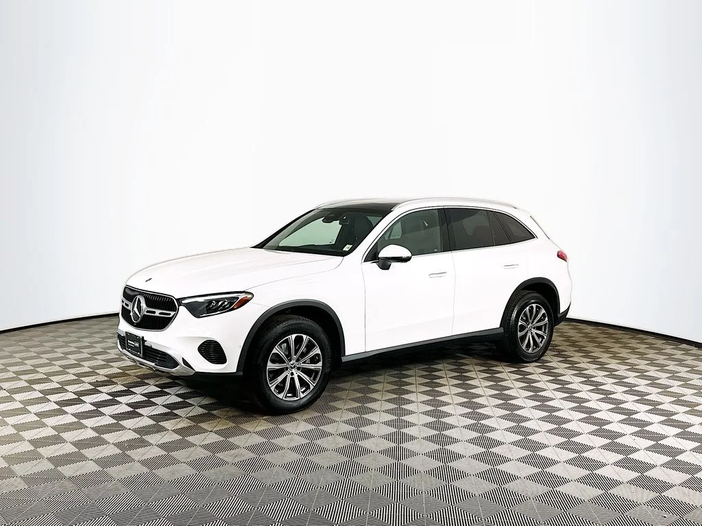 Used 2023 White Mercedes-Benz GLC 300 image 2