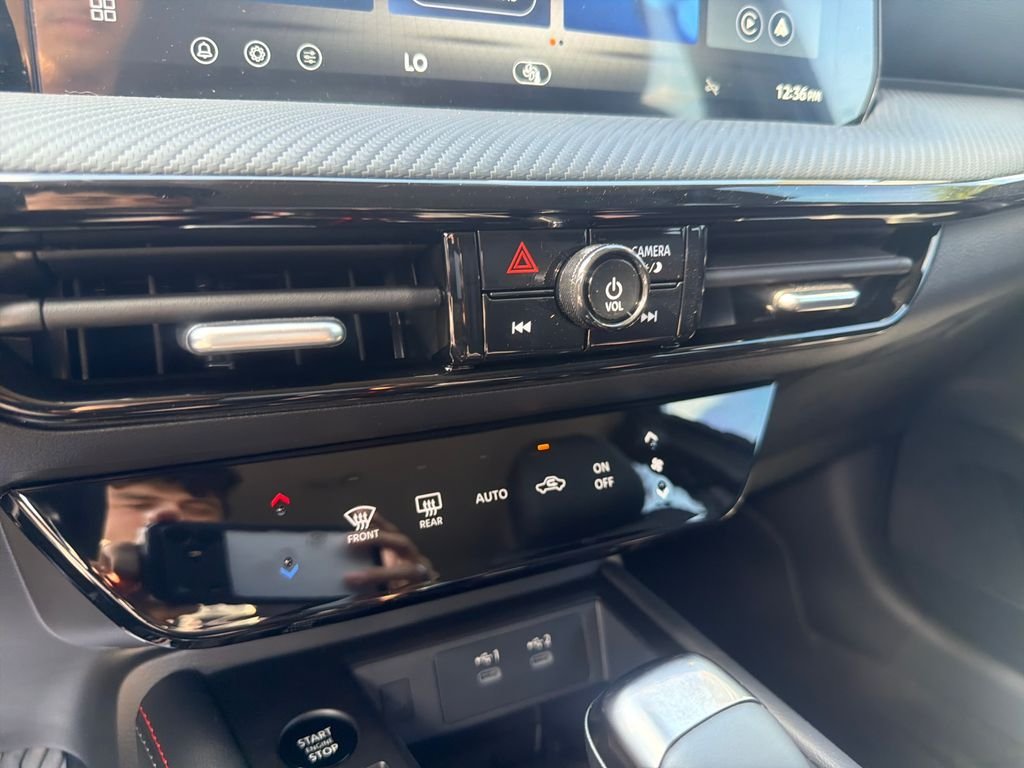 New 2026 Nissan Kicks SR 4D Sport Utility