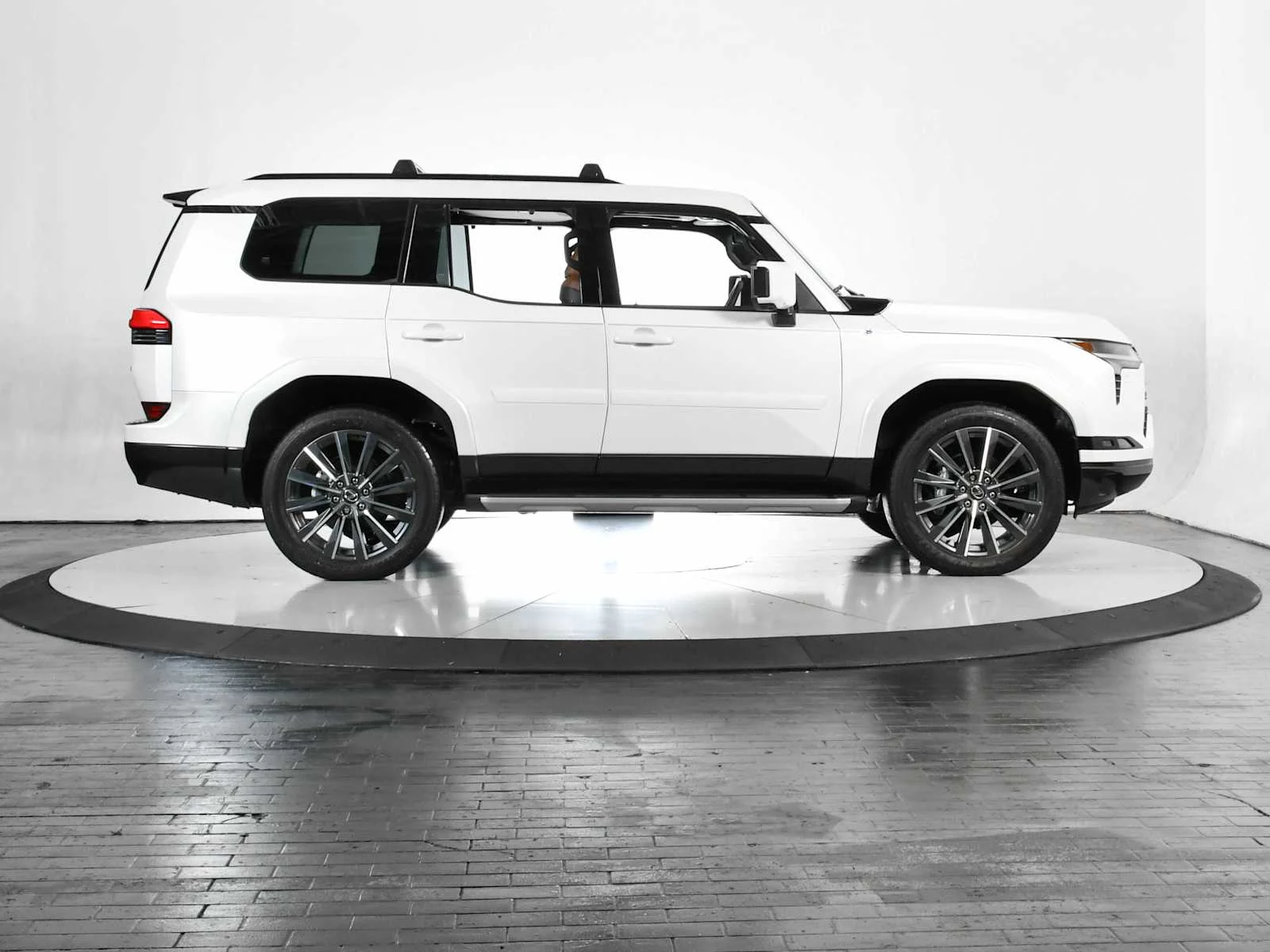 Certified Used 2024 Eminent White Pearl Lexus Luxury image 6