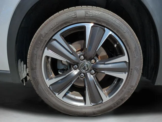 Used 2020 Silver Lexus 250h Base image 27