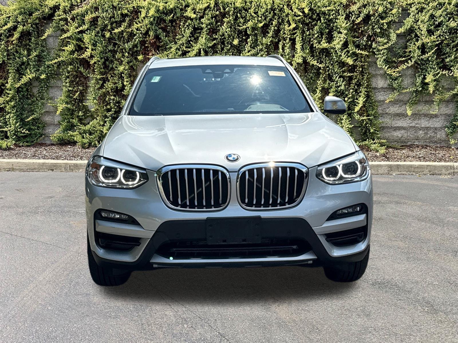 Used 2021 Glacier Silver Metallic BMW xDrive30i image 3