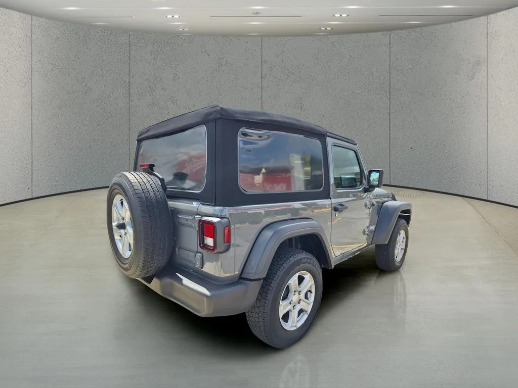 Used 2020 Gray Jeep Sport S image 5