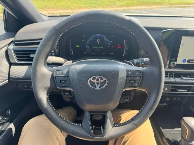 Used 2026 Ice Toyota SE image 19
