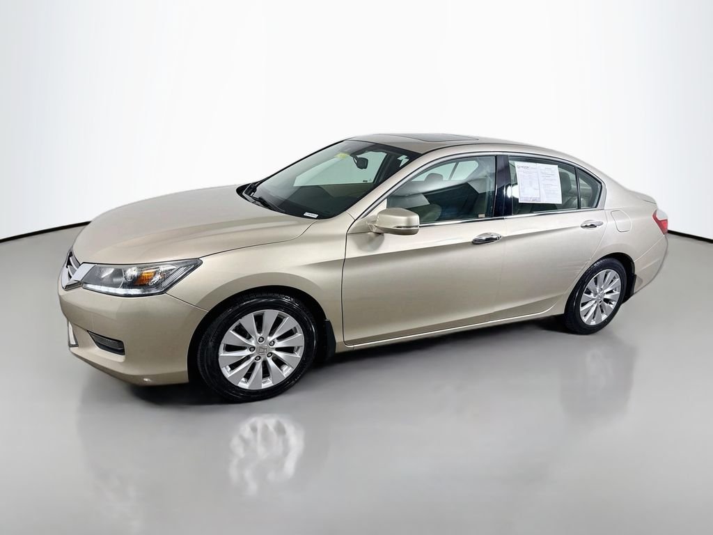 Used 2014 Champagne Frost Pearl Honda EX-L image 3