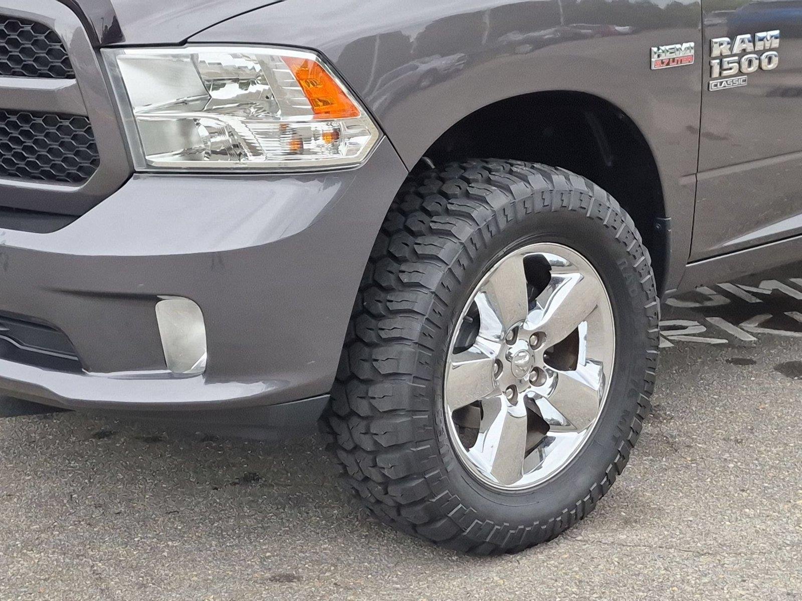 Used 2019 Granite Crystal Metallic Clearcoat Ram Express image 9