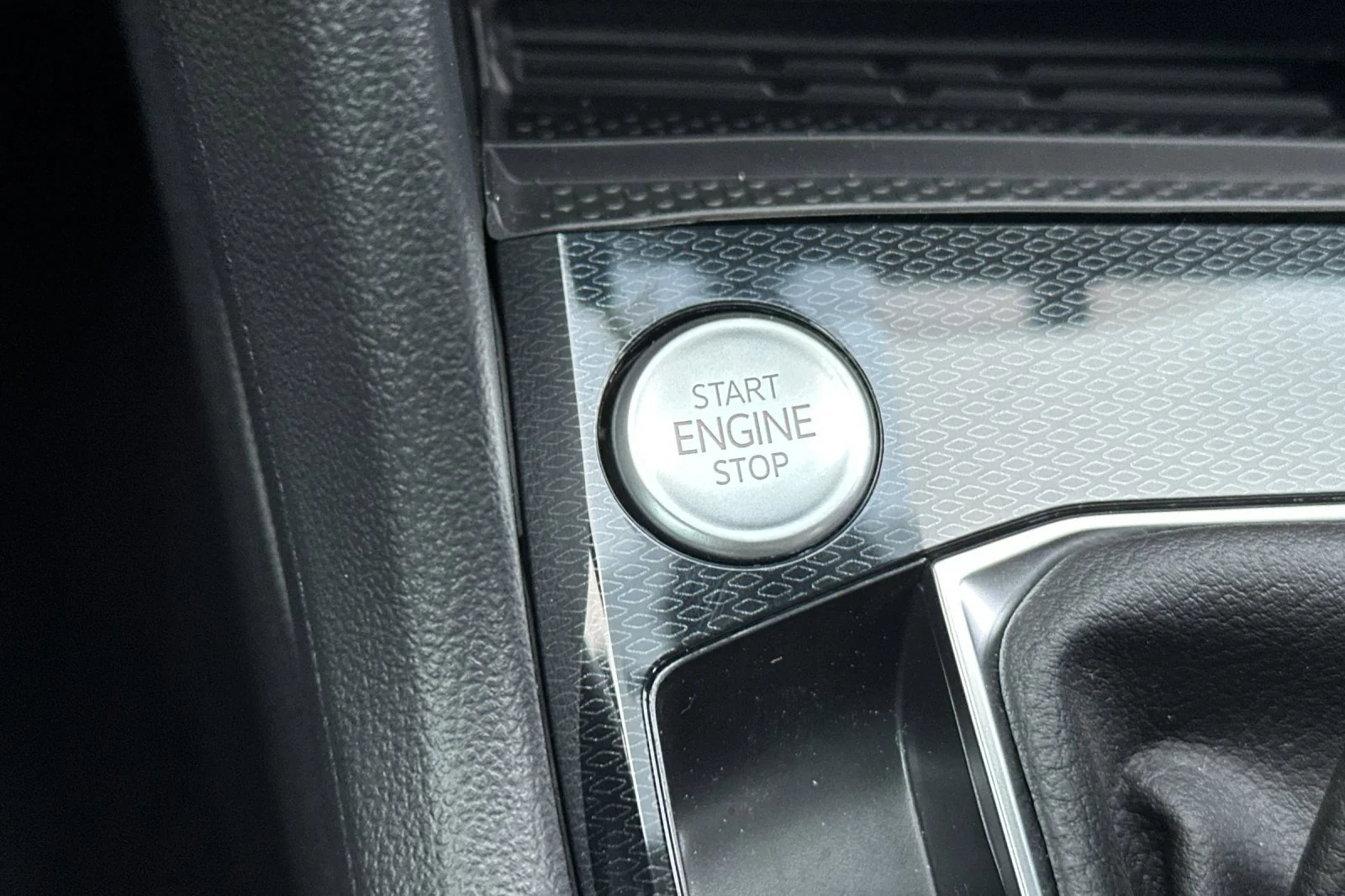 2026 Volkswagen Taos SE - Photo 22