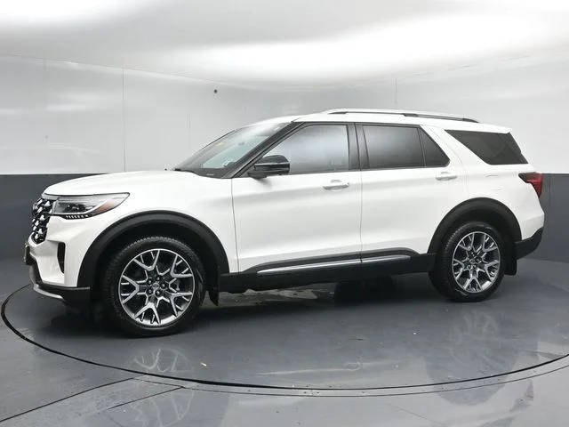 Certified Used 2025 Space White Metallic Ford Platinum image 4