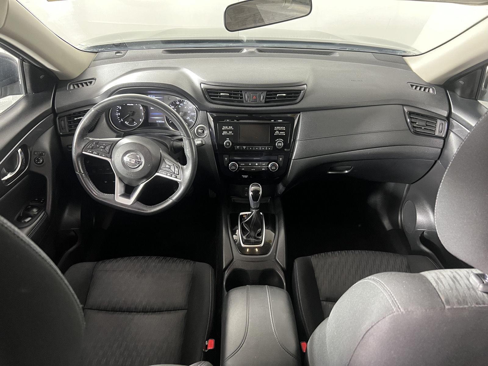Used 2017 Midnight Jade Nissan SV image 14