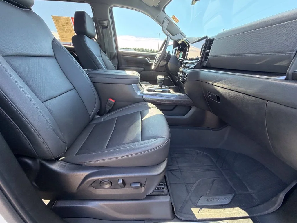 Used 2024 White Chevrolet LTZ image 37