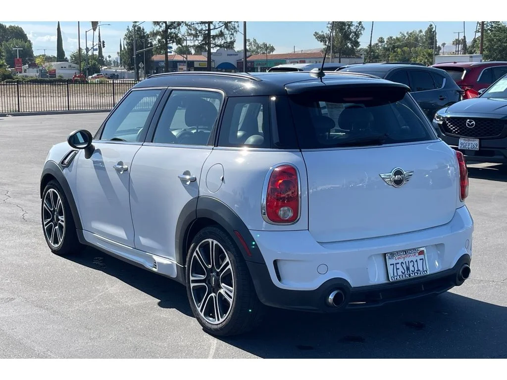 Used 2014 Light White MINI S image 4