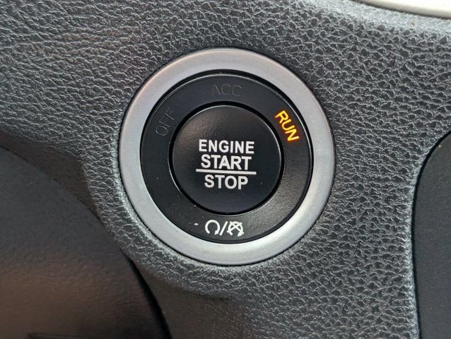 Used 2022  Dodge SXT image 23
