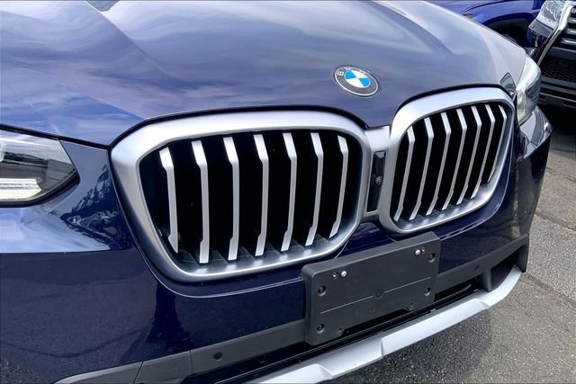 Used 2023 Blue BMW xDrive30i image 27