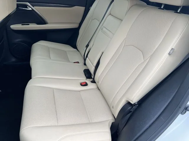 Used 2021 White Lexus 350 image 37