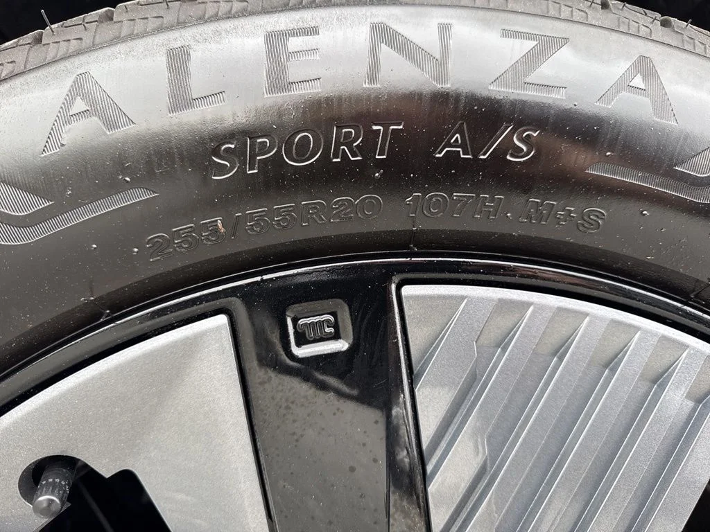 Used 2025 Black Nissan SL image 33