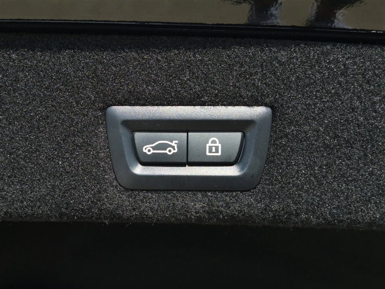 Used 2022 Black Sapphire Metallic BMW 740i image 9